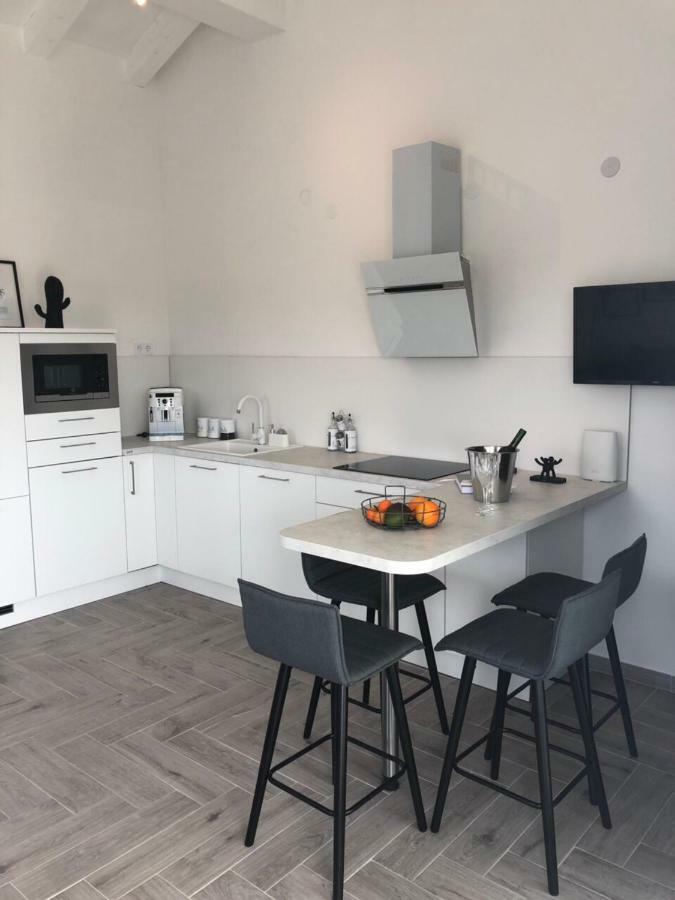 Ellavis Apartments Kültér fotó
