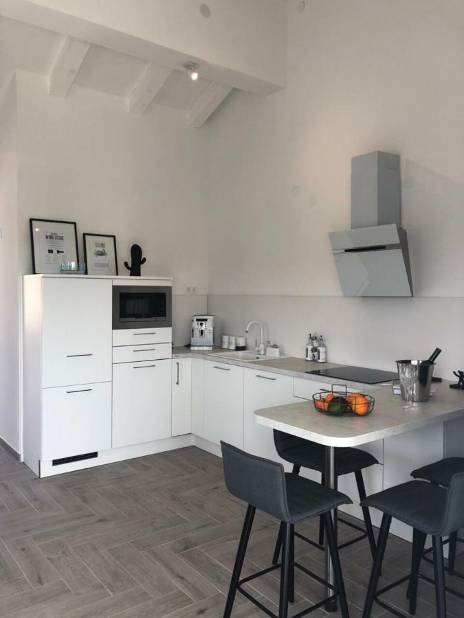 Ellavis Apartments Kültér fotó