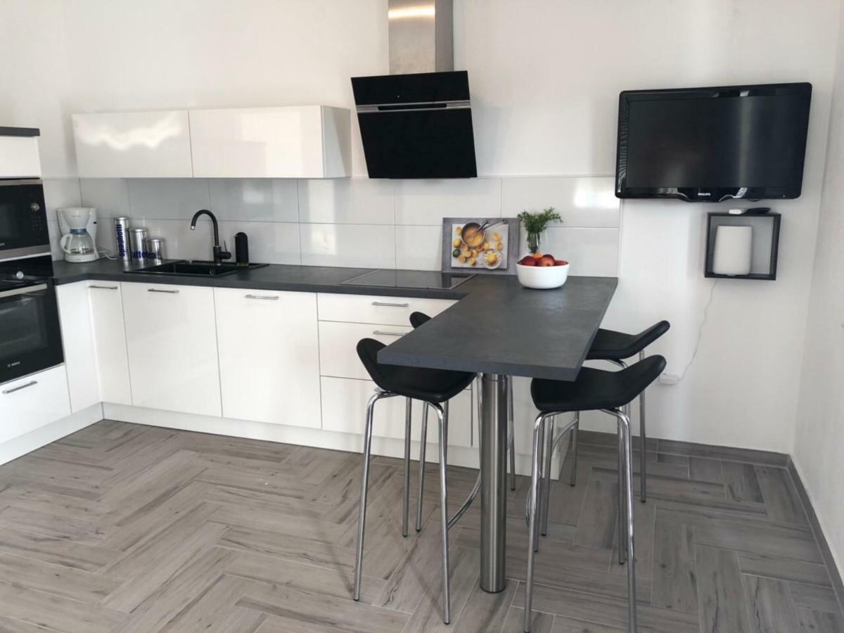 Ellavis Apartments Kültér fotó